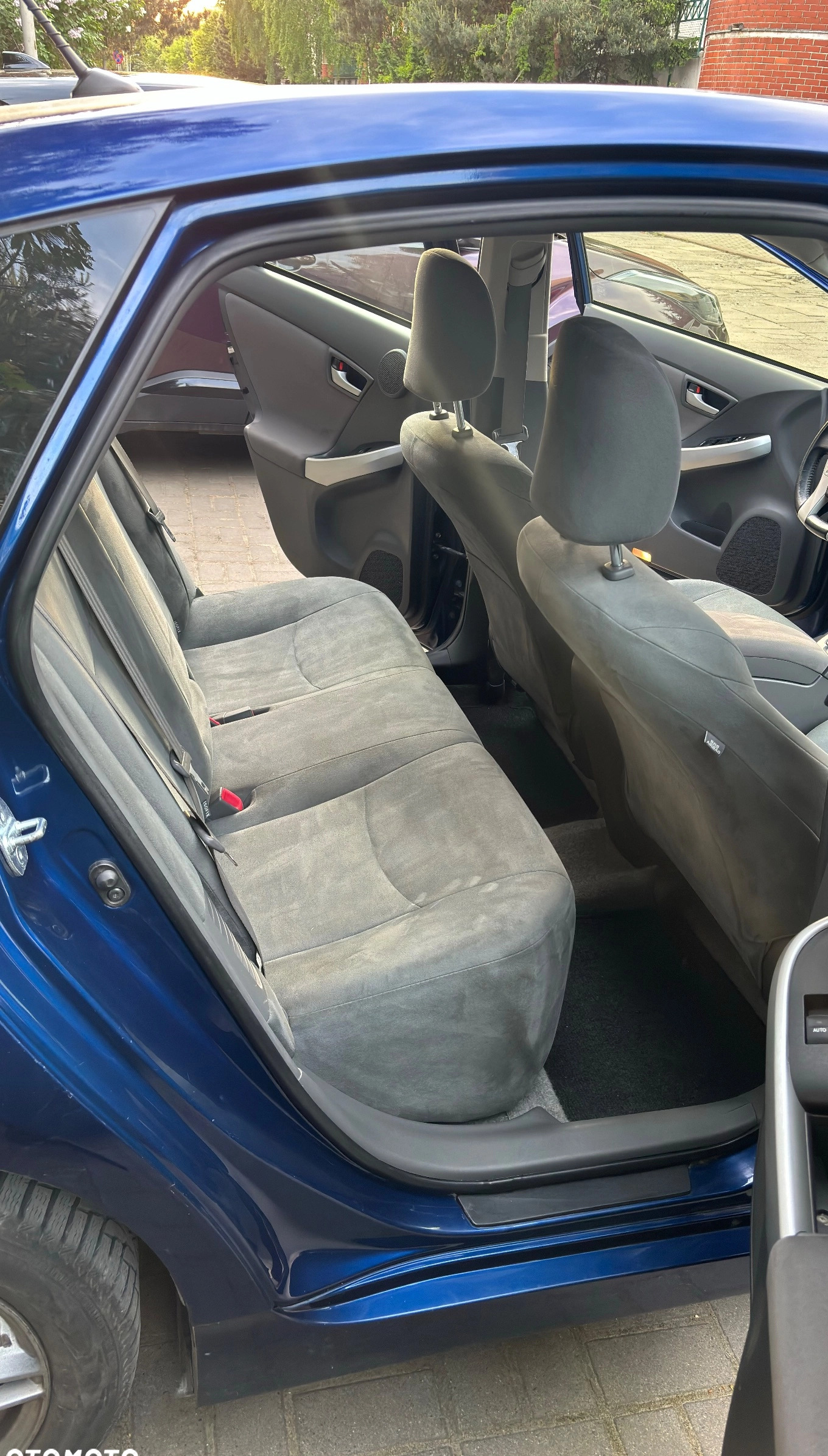 Toyota Prius cena 34200 przebieg: 152000, rok produkcji 2012 z Łódź małe 466
